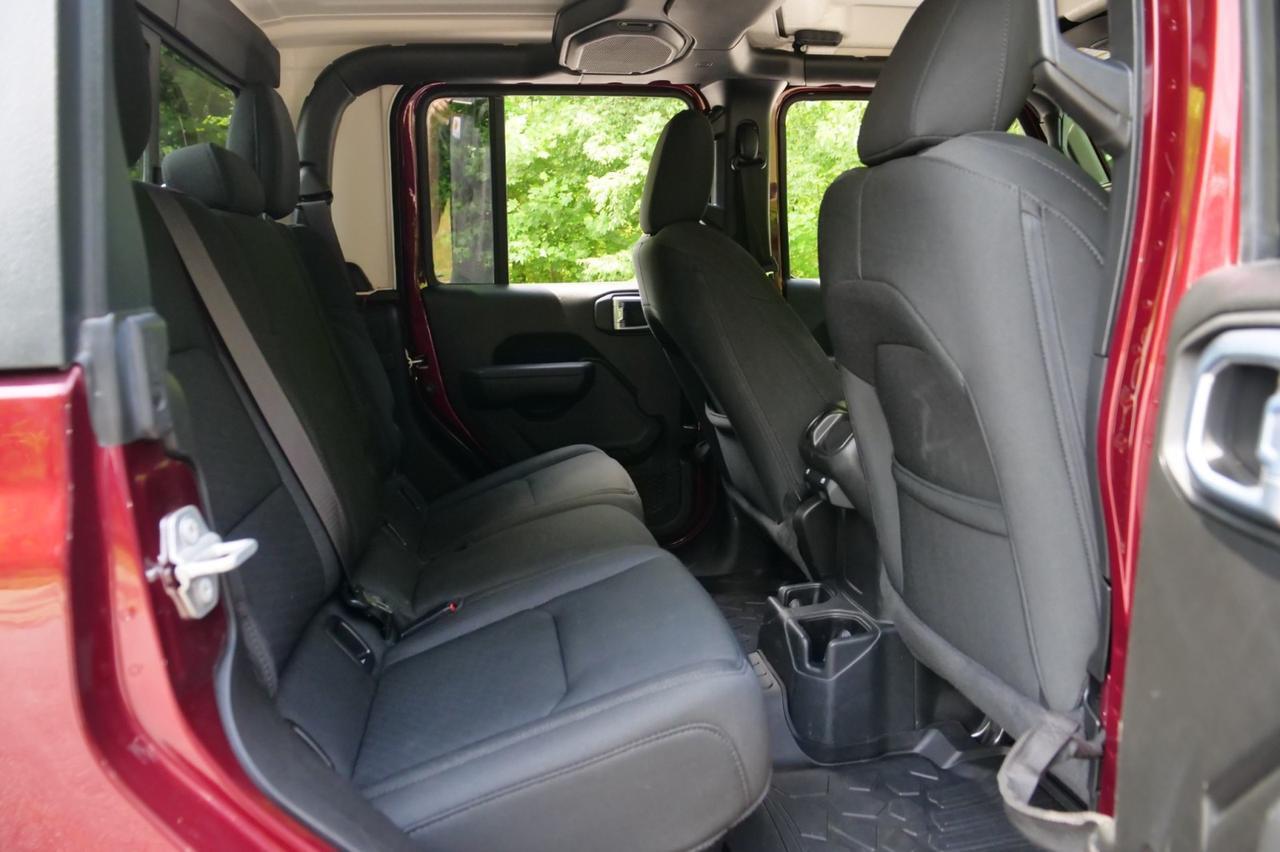 2022 Jeep Gladiator Sport S 4X4 / Diesel / Popular Equipment Package! Lincolnton NC