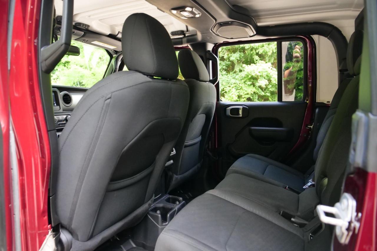 2022 Jeep Gladiator Sport S 4X4 / Diesel / Popular Equipment Package! Lincolnton NC