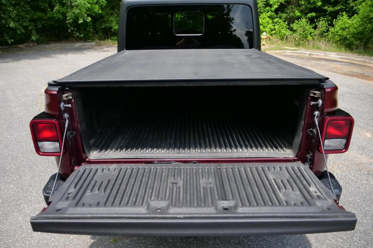 2022 Jeep Gladiator Sport S 4X4 / Diesel / Popular Equipment Package! Lincolnton NC