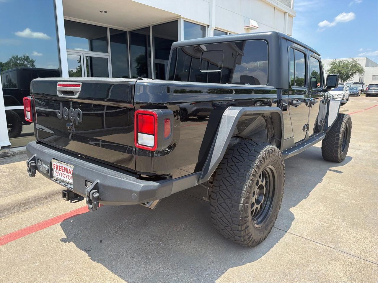 2022 Jeep Gladiator Sport S Hurst TX
