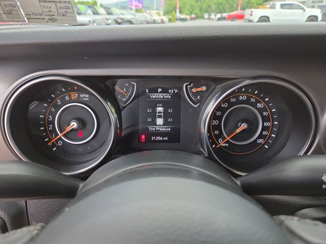 2022 Jeep Gladiator Sport S HAMBURG PA