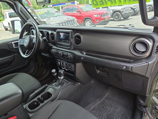 2022 Jeep Gladiator Sport S HAMBURG PA
