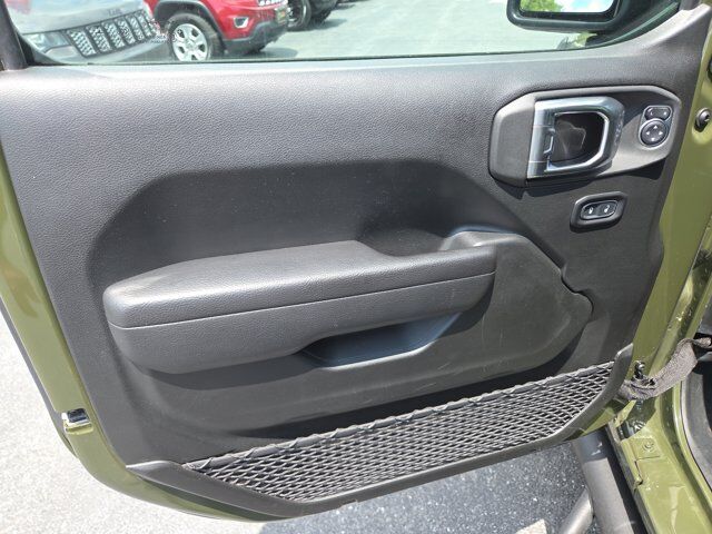 2022 Jeep Gladiator Sport S HAMBURG PA