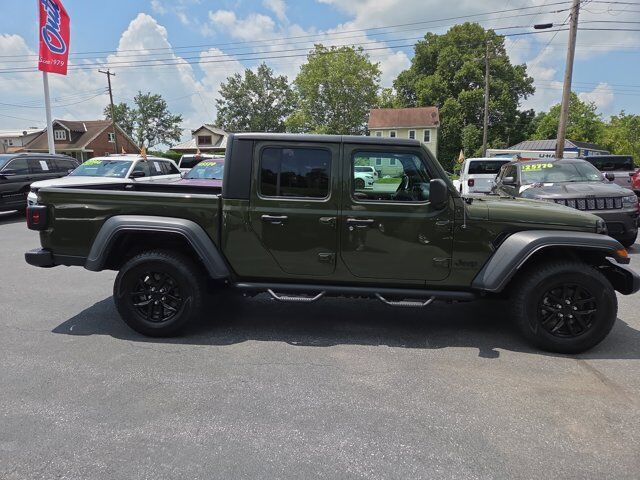 2022 Jeep Gladiator Sport S HAMBURG PA