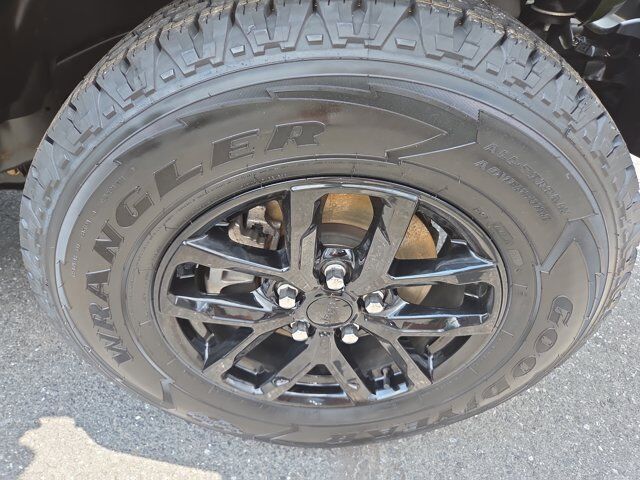 2022 Jeep Gladiator Sport S HAMBURG PA