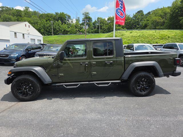 2022 Jeep Gladiator Sport S HAMBURG PA