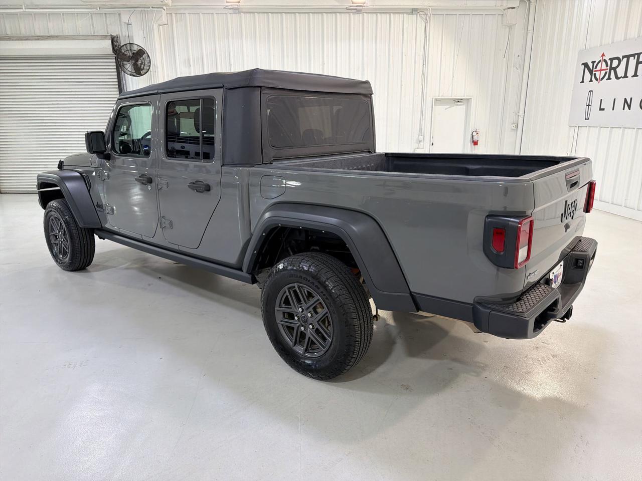 2022 Jeep Gladiator Sport San Antonio TX