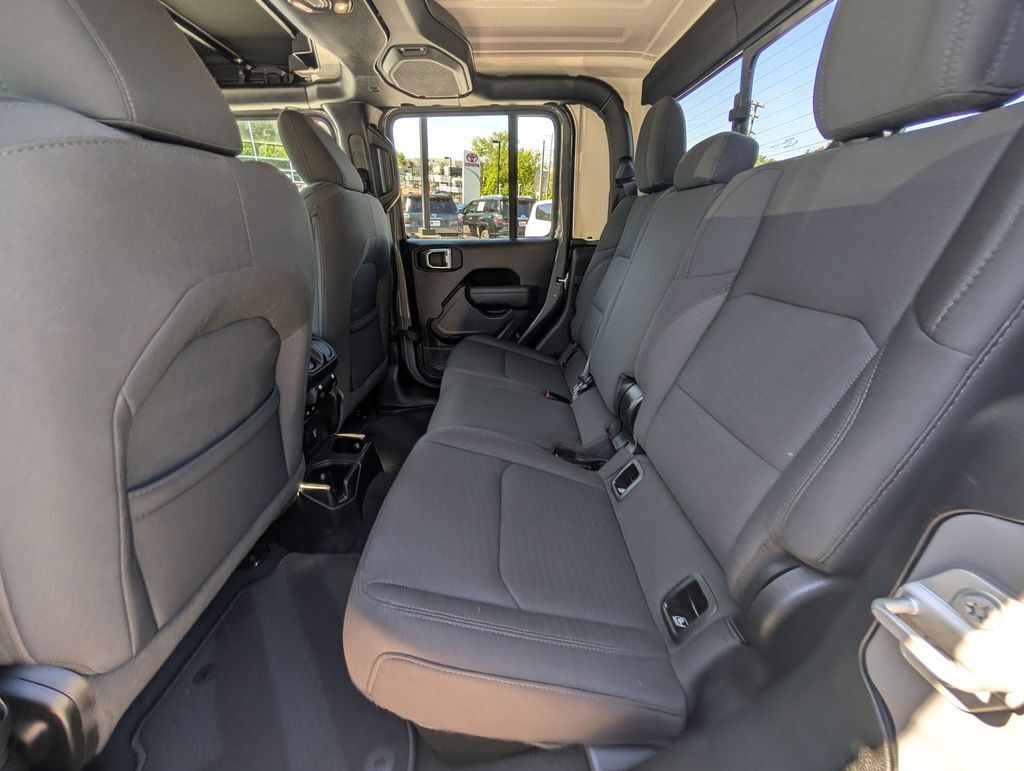 2022 Jeep Gladiator Sport Cockeysville MD
