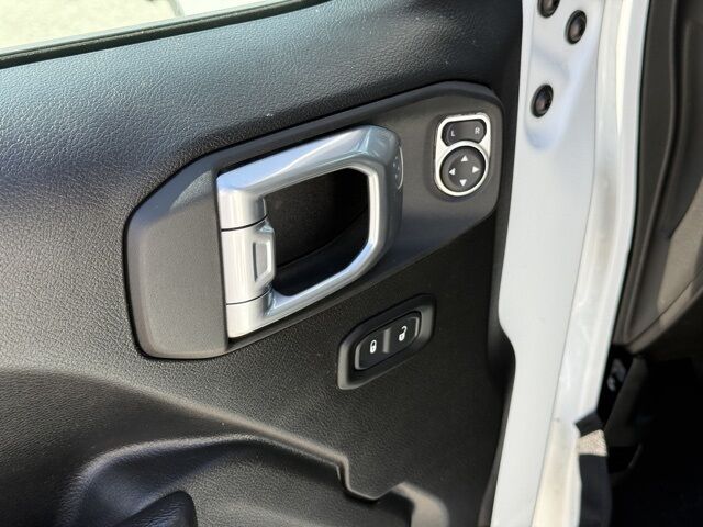 2022 Jeep Gladiator Willys Crestwood KY