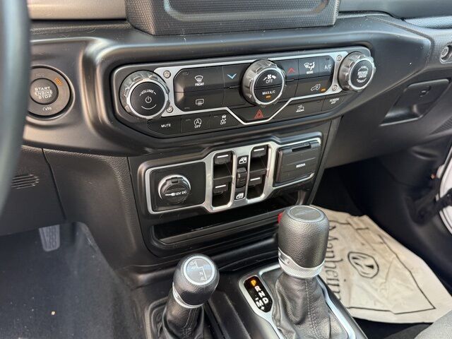 2022 Jeep Gladiator Willys Crestwood KY