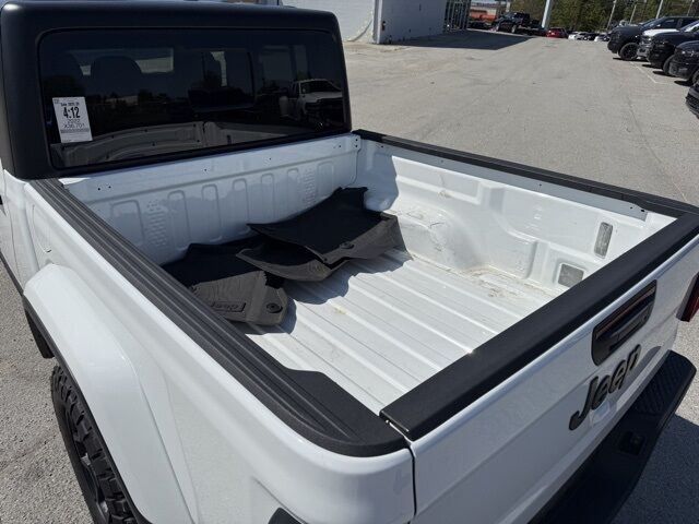 2022 Jeep Gladiator Willys Crestwood KY