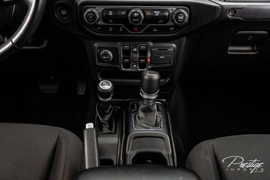 2022 Jeep Gladiator Willys North Miami Beach FL