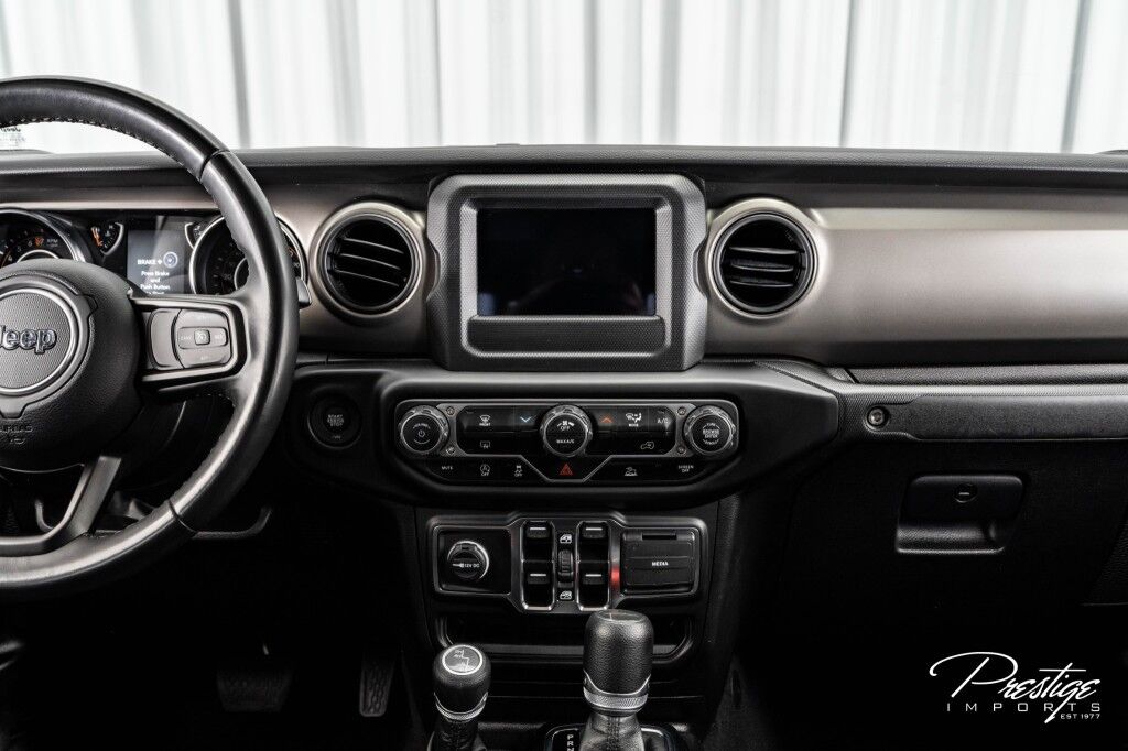2022 Jeep Gladiator Willys North Miami Beach FL