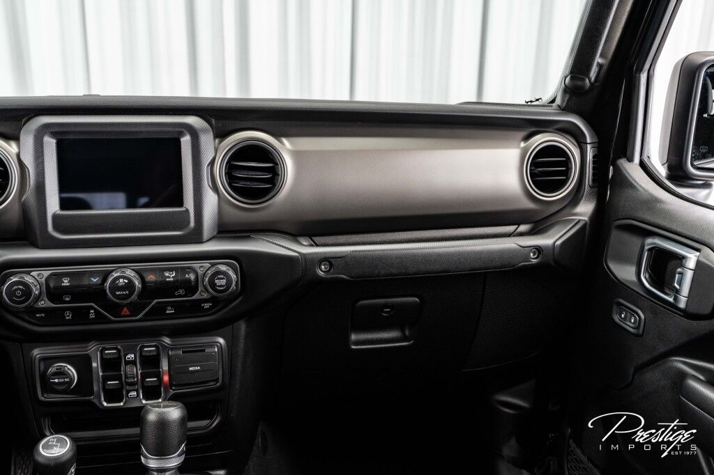 2022 Jeep Gladiator Willys North Miami Beach FL