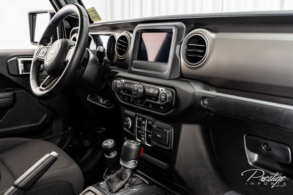 2022 Jeep Gladiator Willys North Miami Beach FL
