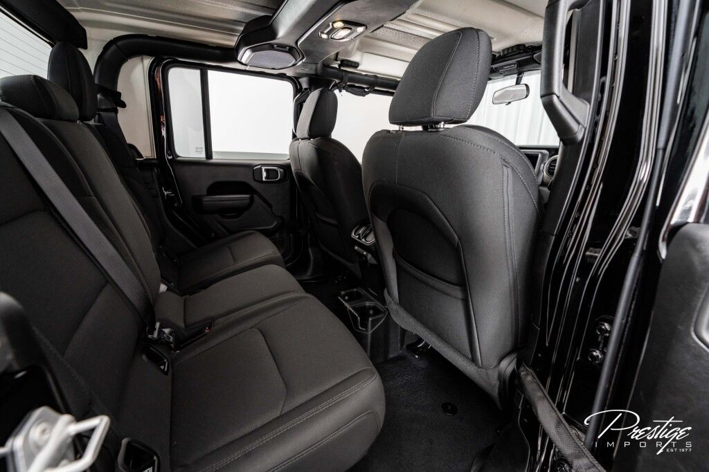 2022 Jeep Gladiator Willys North Miami Beach FL