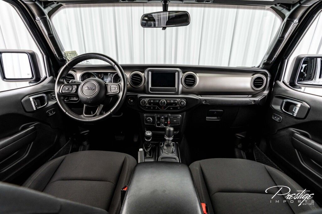 2022 Jeep Gladiator Willys North Miami Beach FL