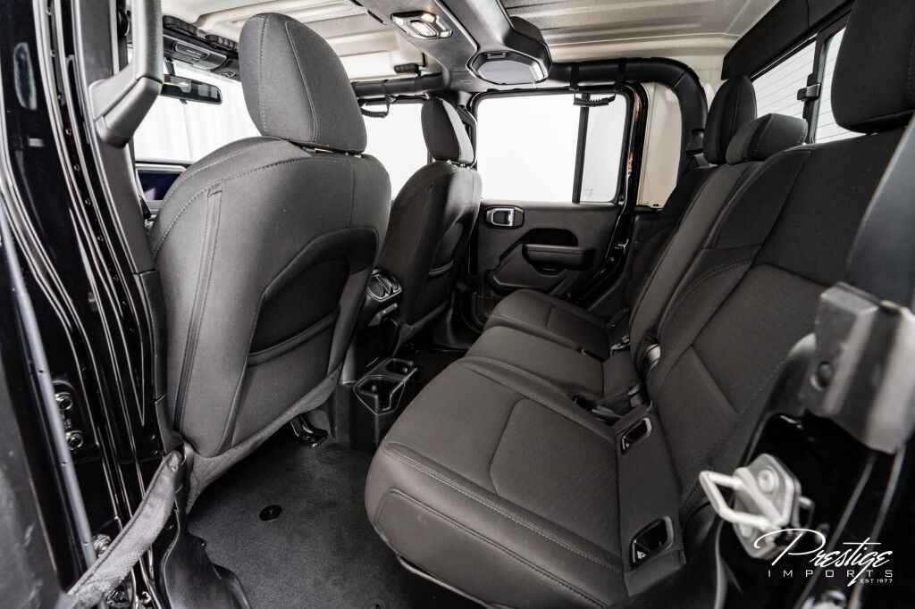 2022 Jeep Gladiator Willys North Miami Beach FL