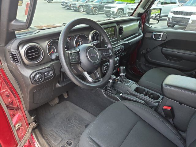 2022 Jeep Gladiator Willys Sport HAMBURG PA