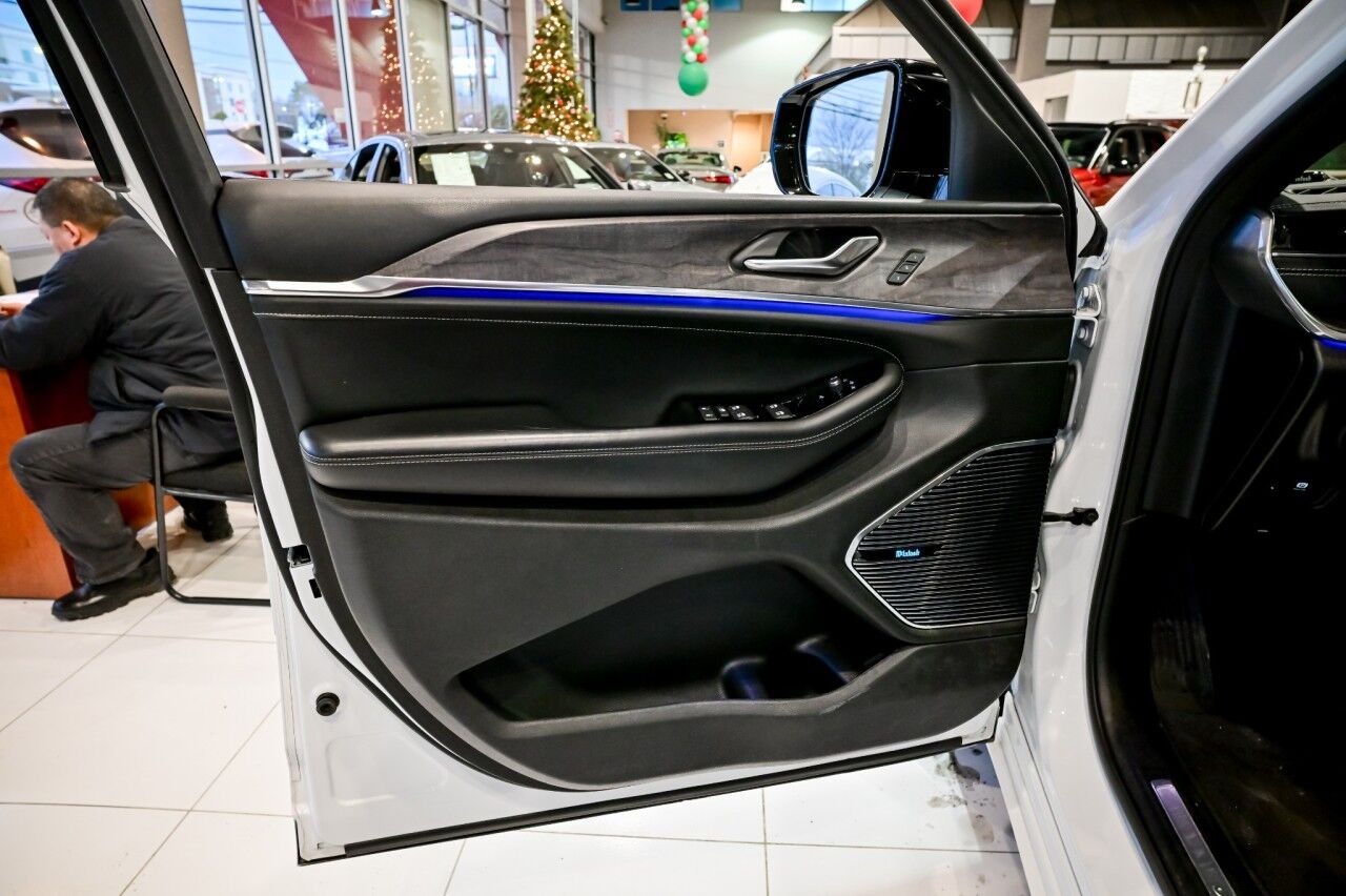 2022 Jeep Grand Cherokee 4xe Overland Springfield NJ