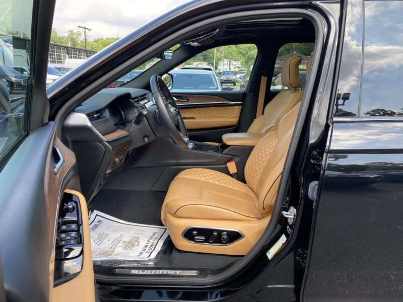 2022 Jeep Grand Cherokee 4xe Summit Bristol  PA