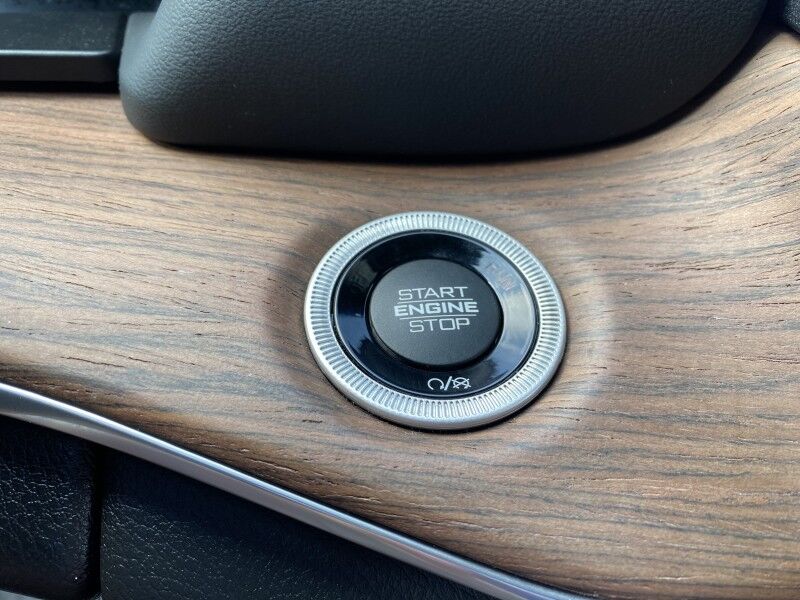 2022 Jeep Grand Cherokee 4xe Summit Bristol  PA