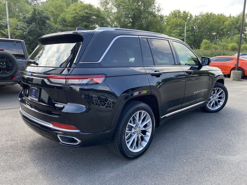 2022 Jeep Grand Cherokee 4xe Summit Bristol  PA