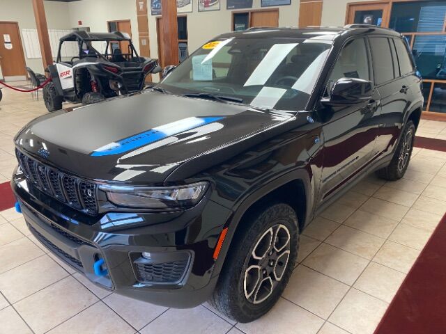 2022 Jeep Grand Cherokee 4xe Trailhawk 4x4
