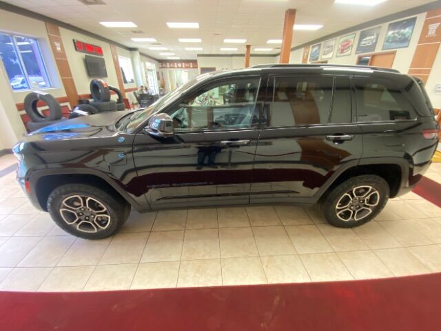 2022 Jeep Grand Cherokee 4xe Trailhawk 4x4