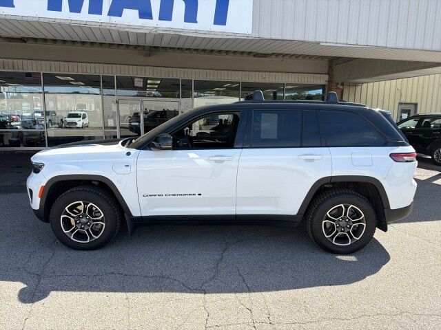 2022 Jeep Grand Cherokee 4xe Trailhawk Cleveland OH