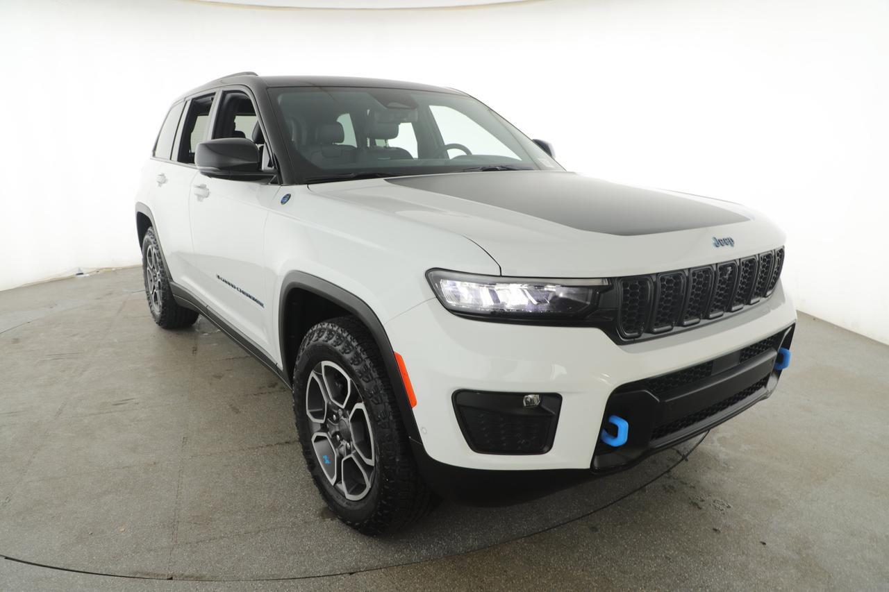 2022 Jeep Grand Cherokee 4xe Trailhawk