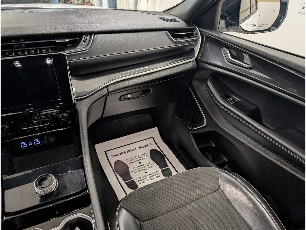 2022 Jeep Grand Cherokee Altitude Bozeman MT