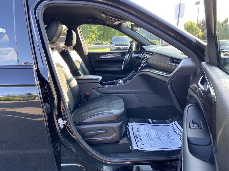 2022 Jeep Grand Cherokee Altitude Bristol  PA