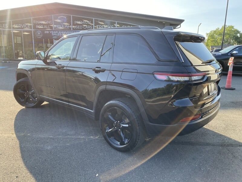 2022 Jeep Grand Cherokee Altitude