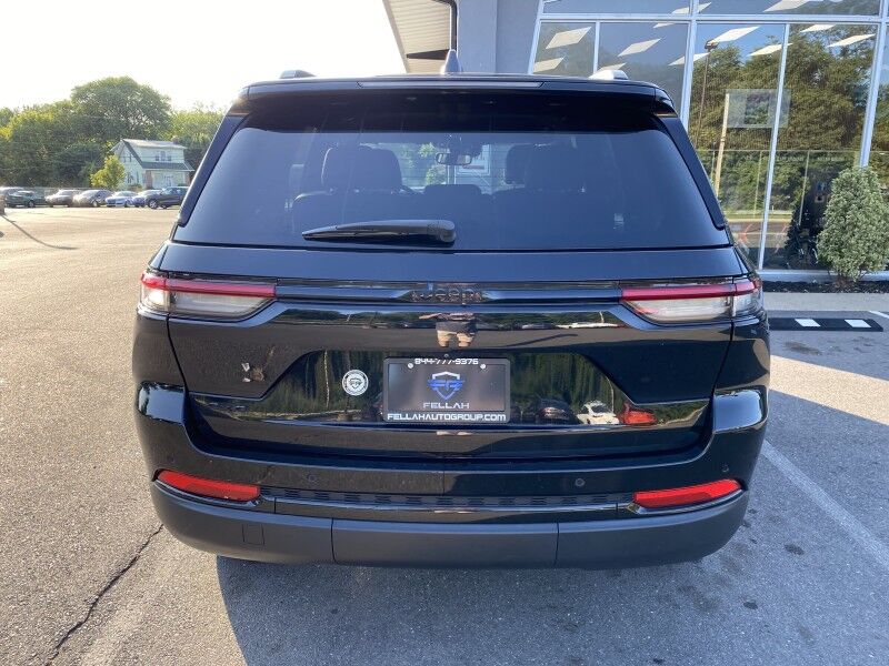 2022 Jeep Grand Cherokee Altitude Bristol  PA