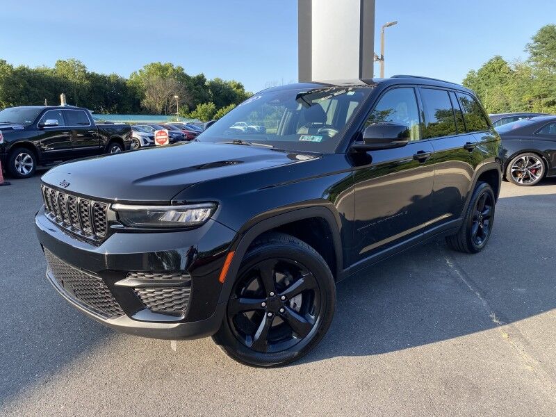 2022 Jeep Grand Cherokee Altitude Bristol  PA