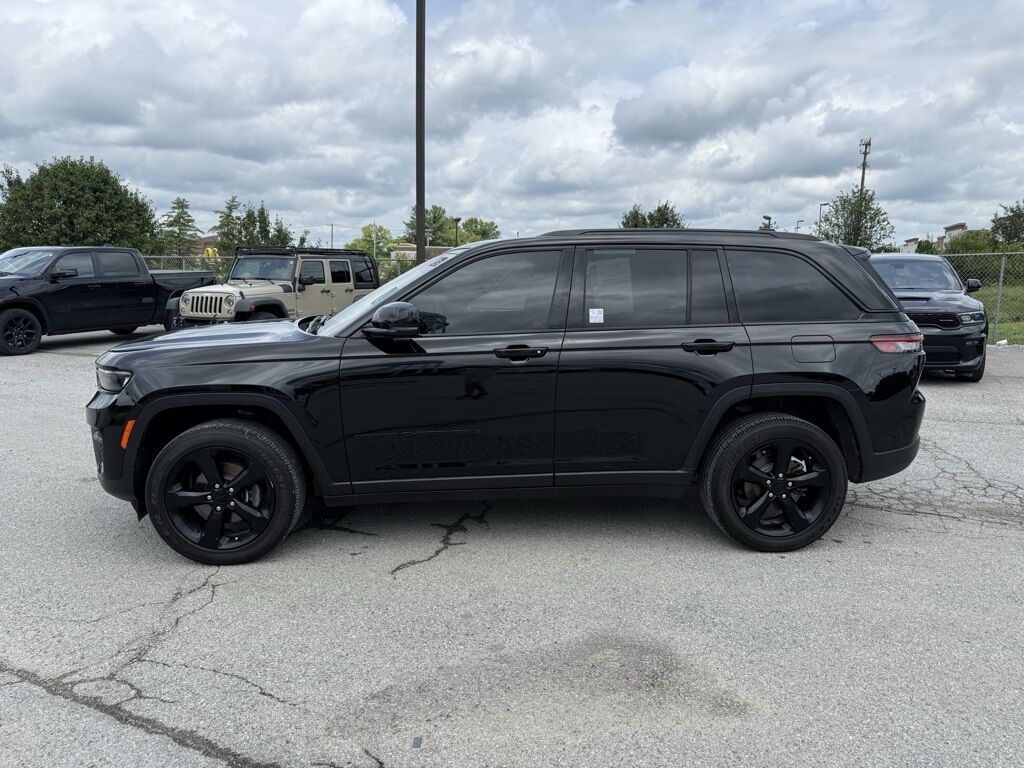 2022 Jeep Grand Cherokee Altitude Crestwood KY