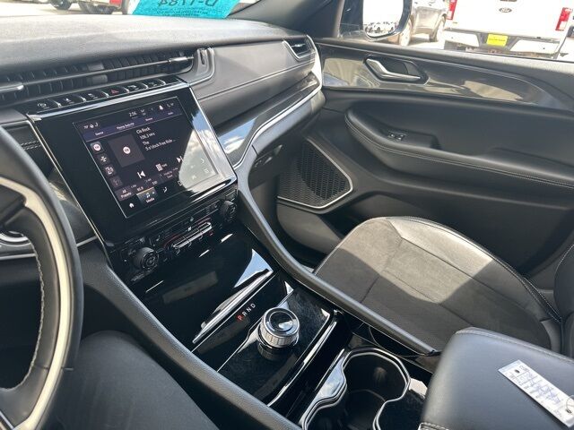 2022 Jeep Grand Cherokee Altitude Watertown SD