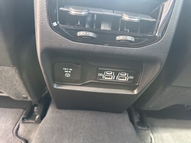 2022 Jeep Grand Cherokee Altitude Watertown SD