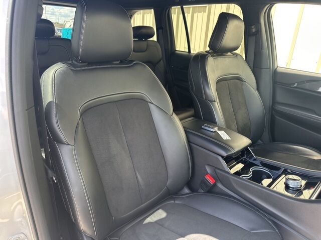 2022 Jeep Grand Cherokee Altitude Watertown SD