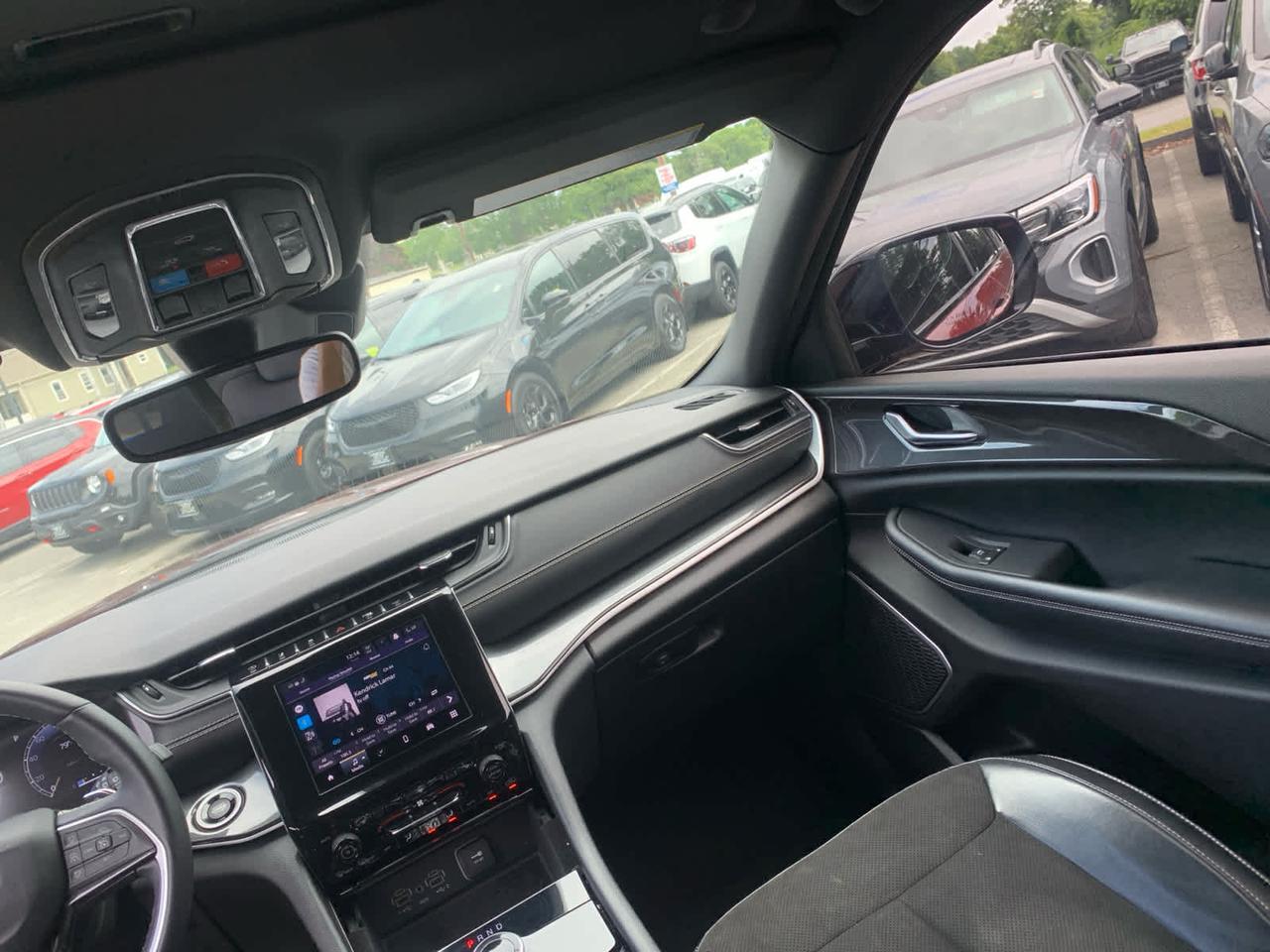 2022 Jeep Grand Cherokee Altitude Dartmouth MA