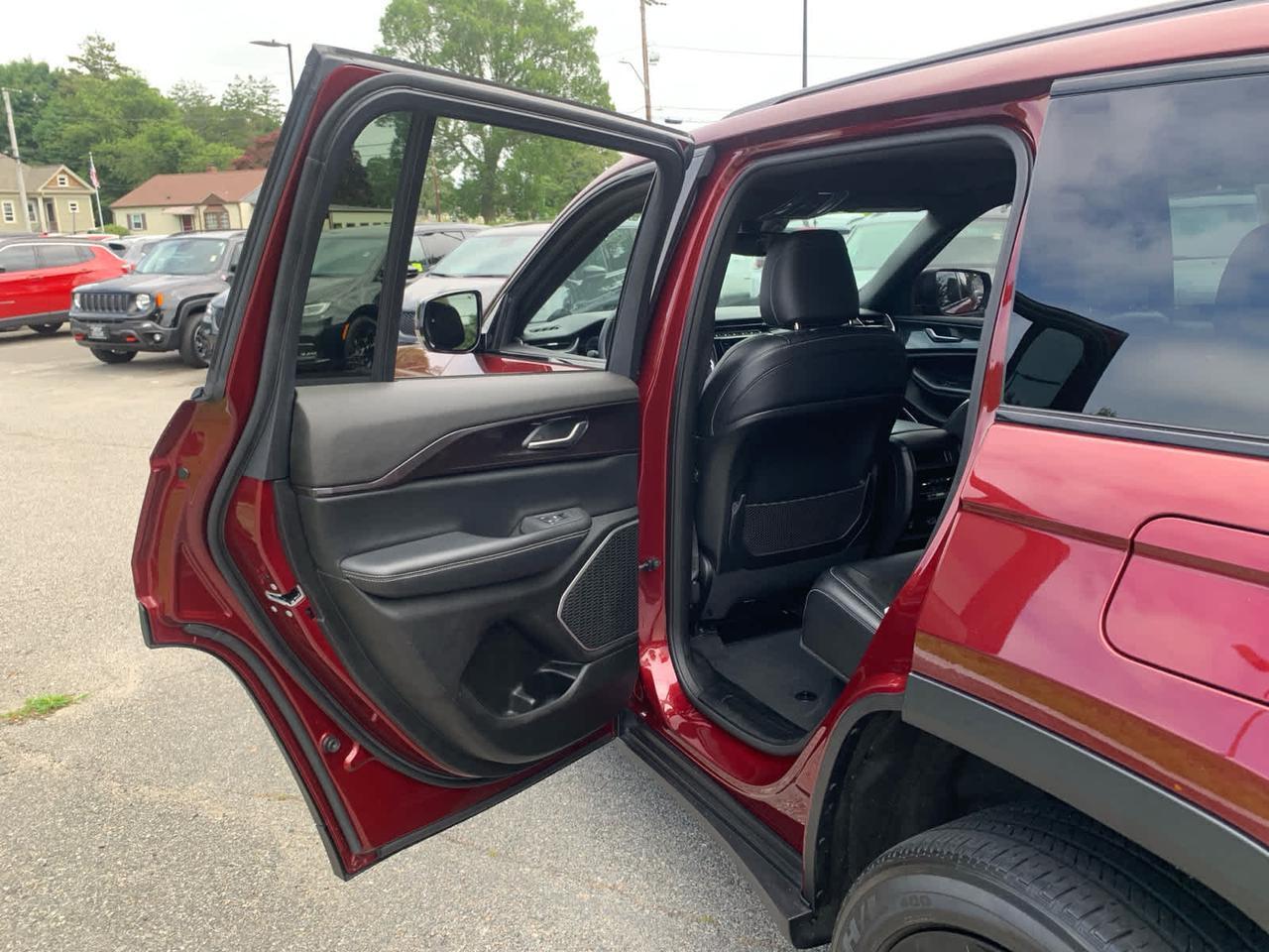 2022 Jeep Grand Cherokee Altitude Dartmouth MA