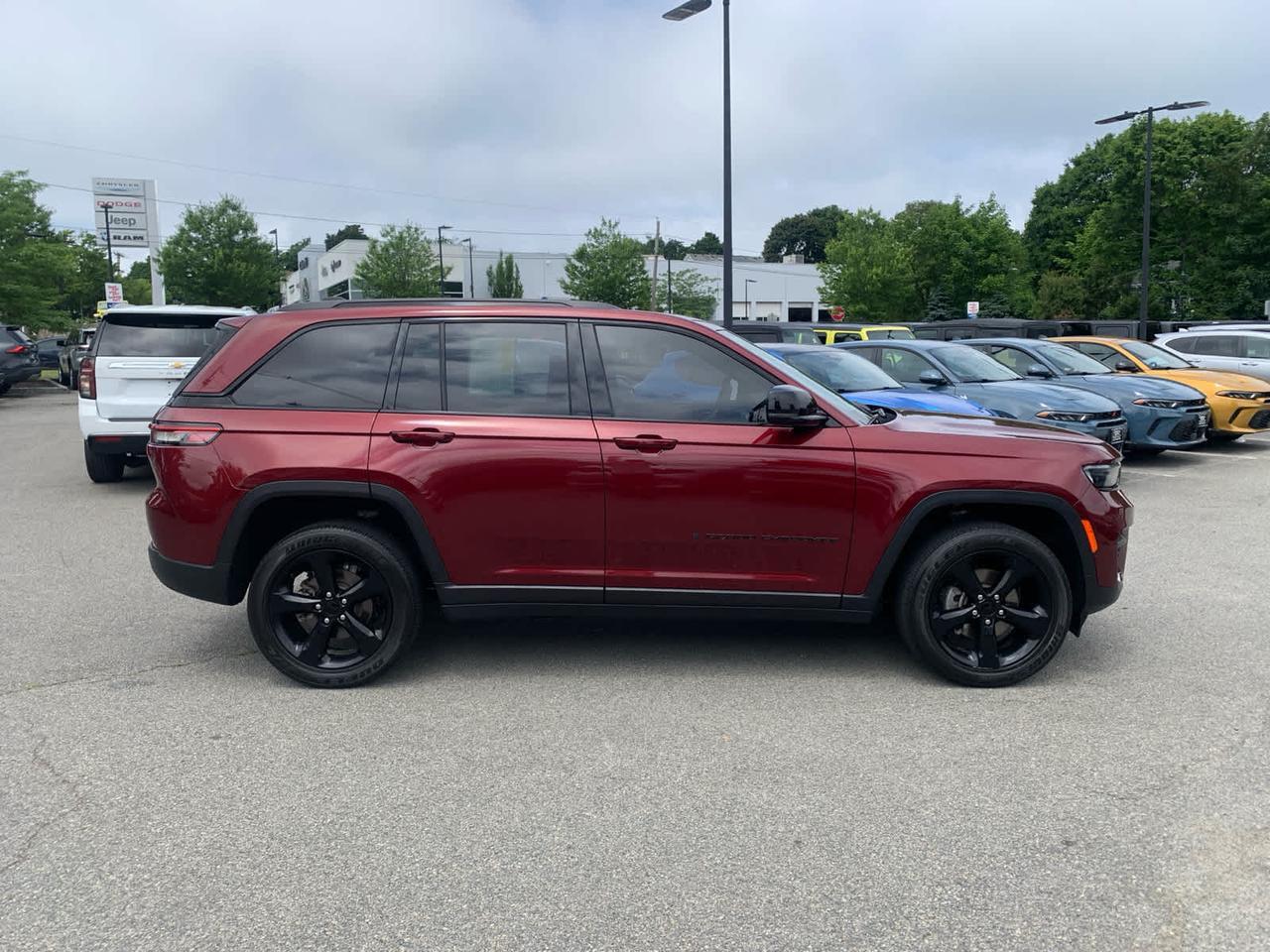 2022 Jeep Grand Cherokee Altitude Dartmouth MA