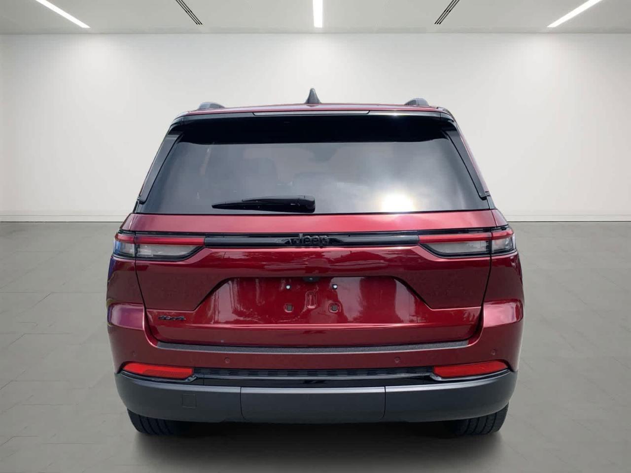 2022 Jeep Grand Cherokee Altitude Dartmouth MA