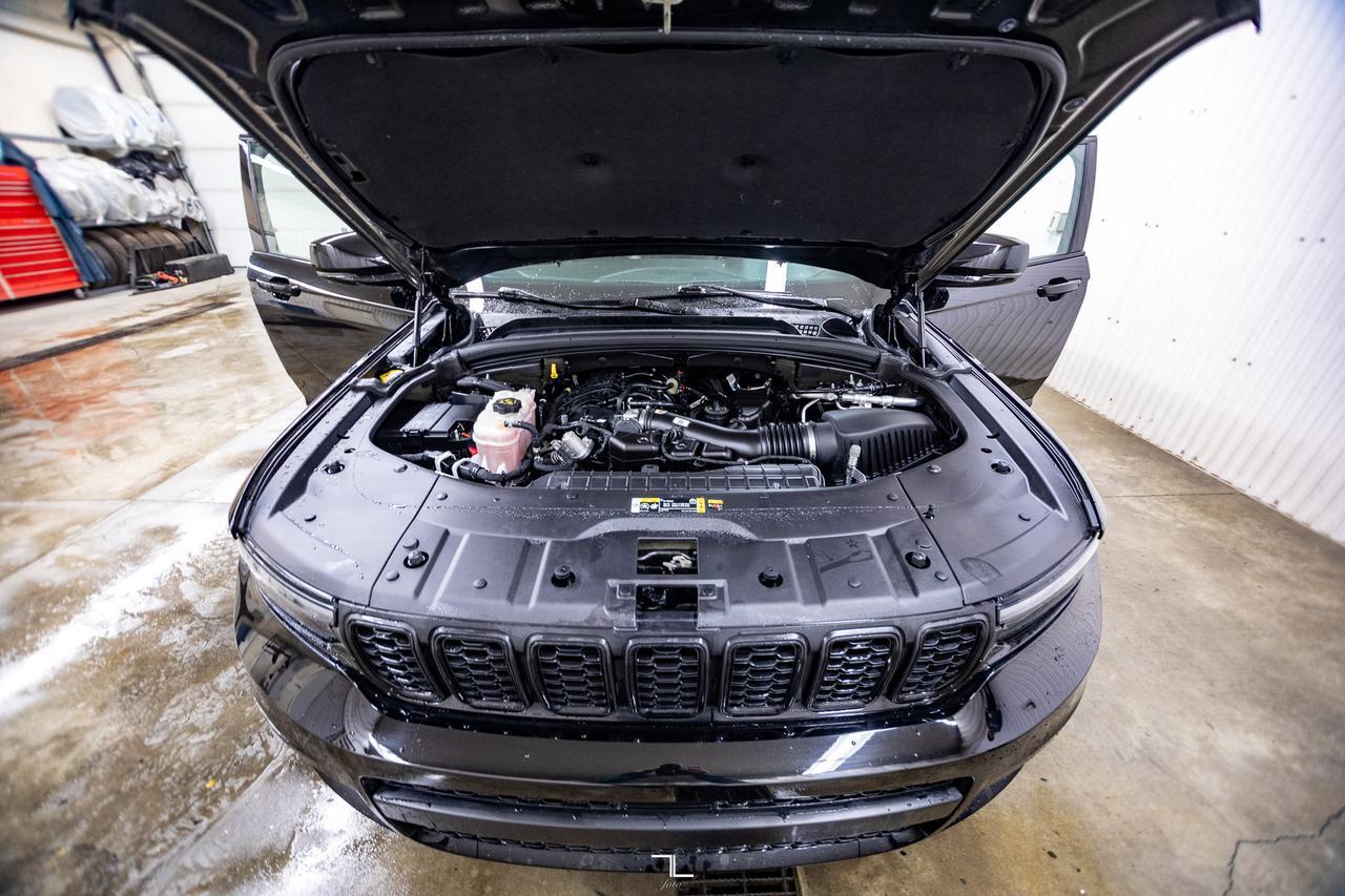 2022 Jeep Grand Cherokee L 4x4 Altitude Leather BCam Red Deer AB