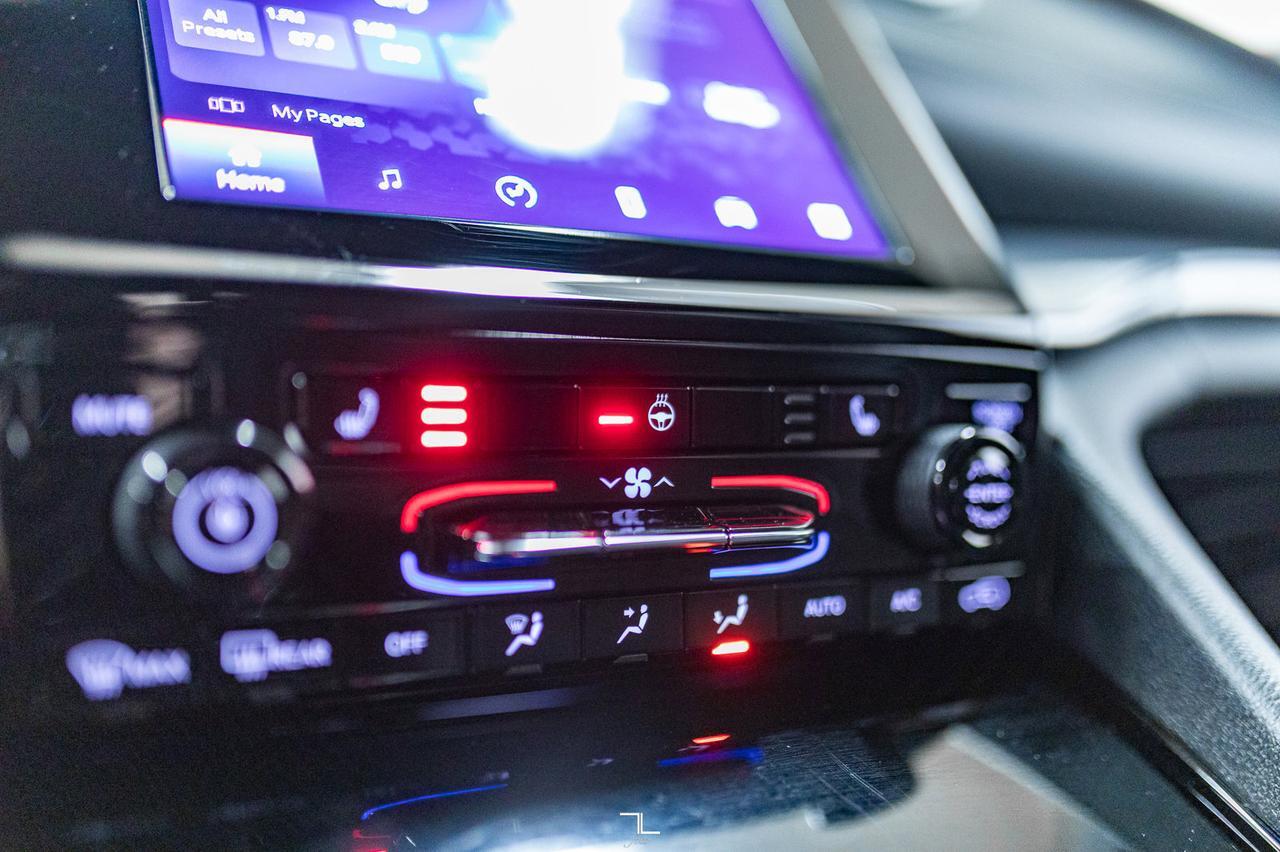 2022 Jeep Grand Cherokee L 4x4 Altitude Leather BCam Red Deer AB