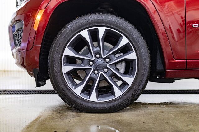 2022 Jeep Grand Cherokee L 4x4 Overland Leather Roof Nav BCam Red Deer AB