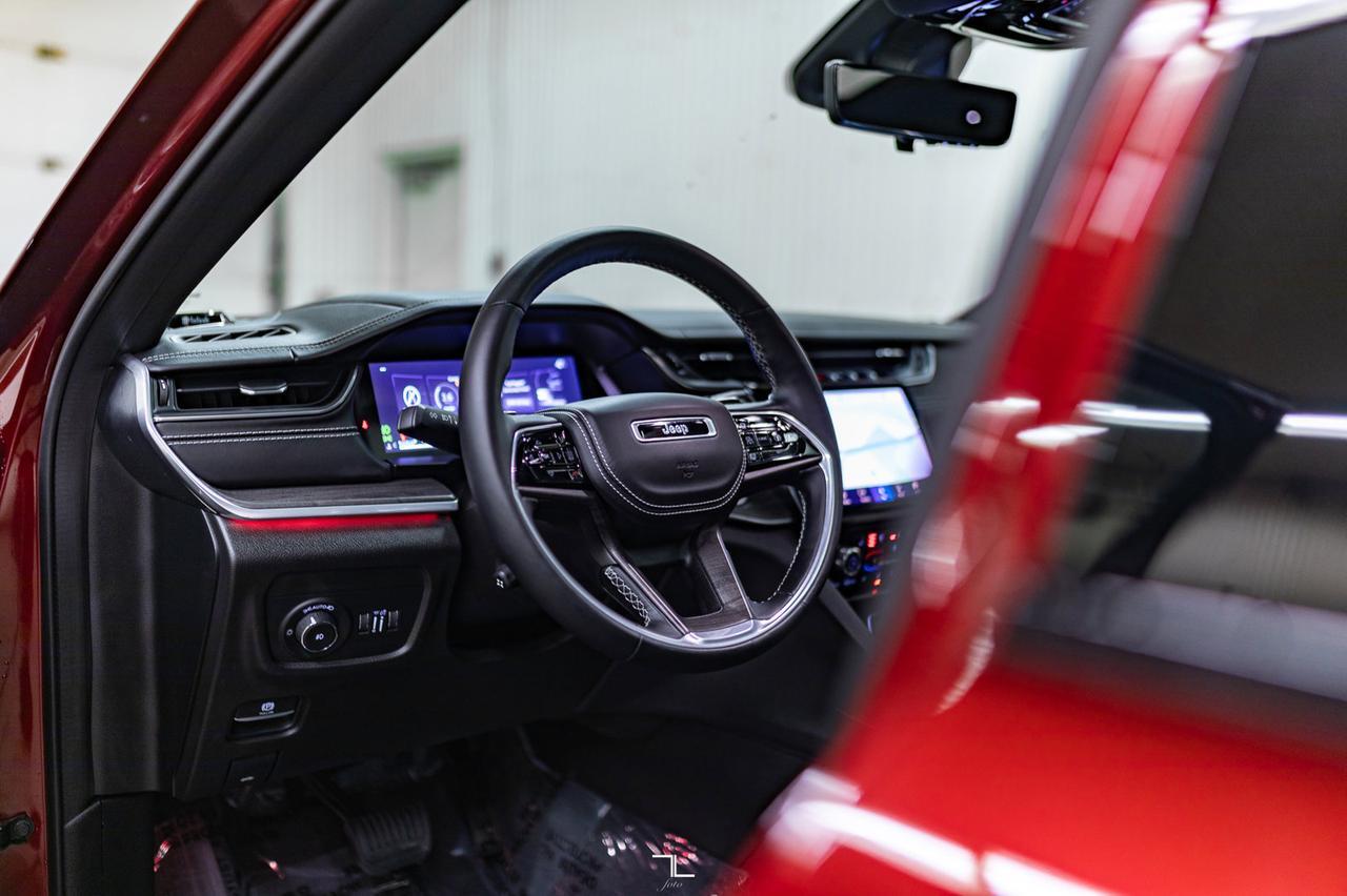 2022 Jeep Grand Cherokee L 4x4 Overland Leather Roof Nav BCam Red Deer AB