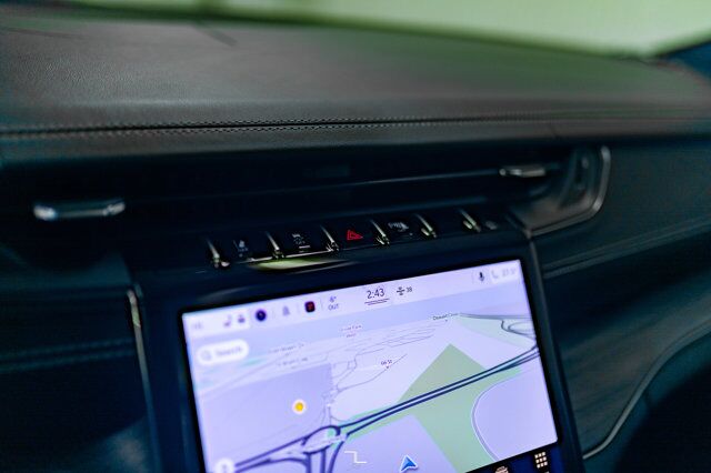 2022 Jeep Grand Cherokee L 4x4 Overland Leather Roof Nav BCam Red Deer AB