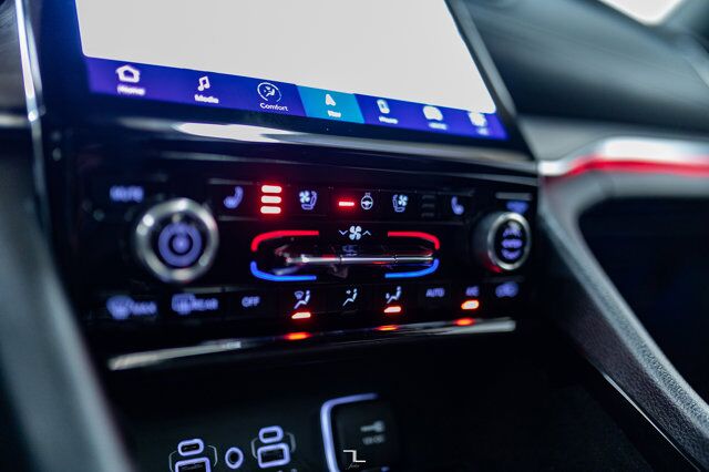 2022 Jeep Grand Cherokee L 4x4 Overland Leather Roof Nav BCam Red Deer AB